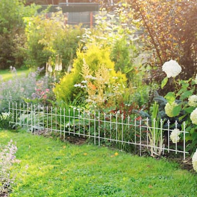 Outsunny Metal Decorative Garden Fence, 9.2' x 17.25" 5 Pack Steel Fence Panels, Decorative Border Fence for Landscape, Flower
