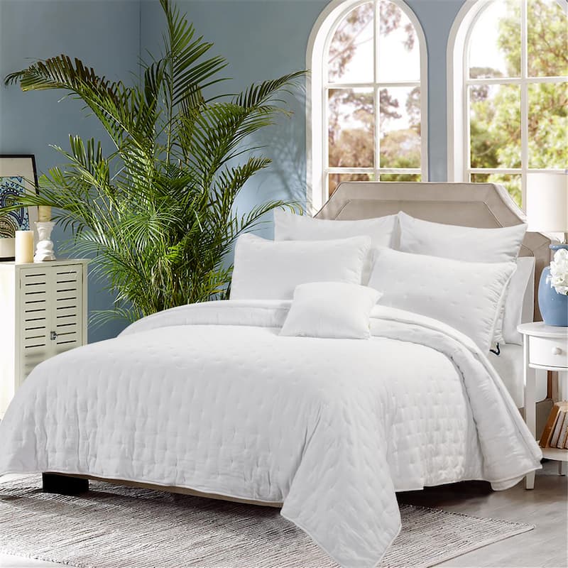 Emilie 4 Piece Crescent Stitch Quilt Set by HULALA HOME