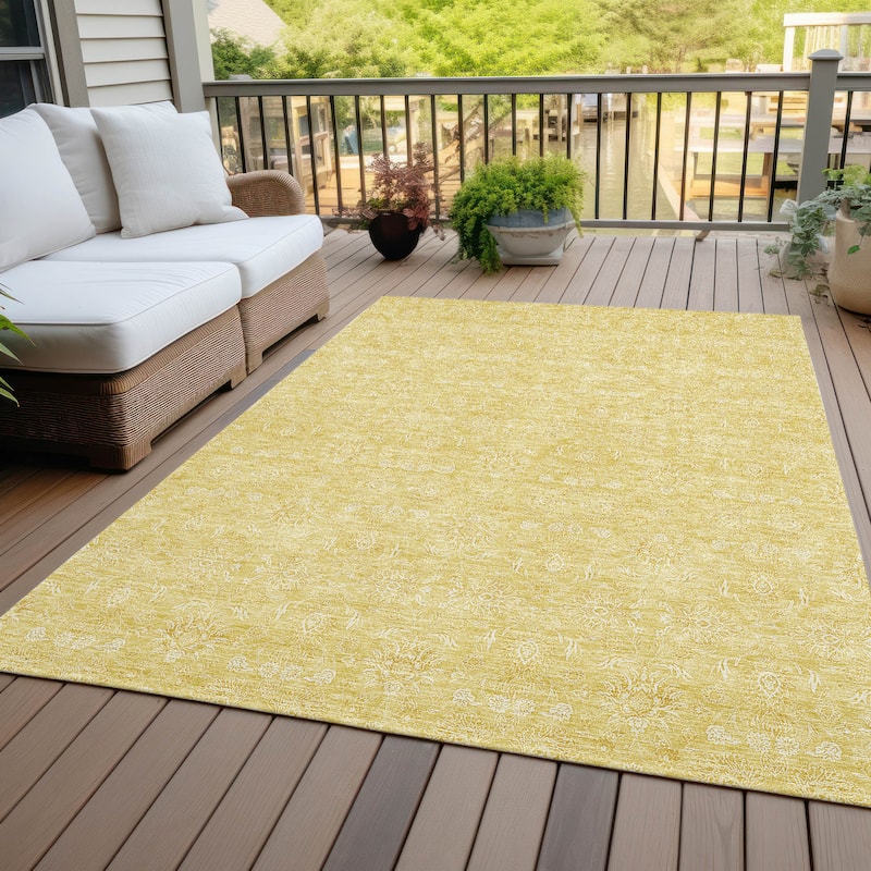 Machine Washable Indoor/ Outdoor Chantille Traditional Floral Rug
