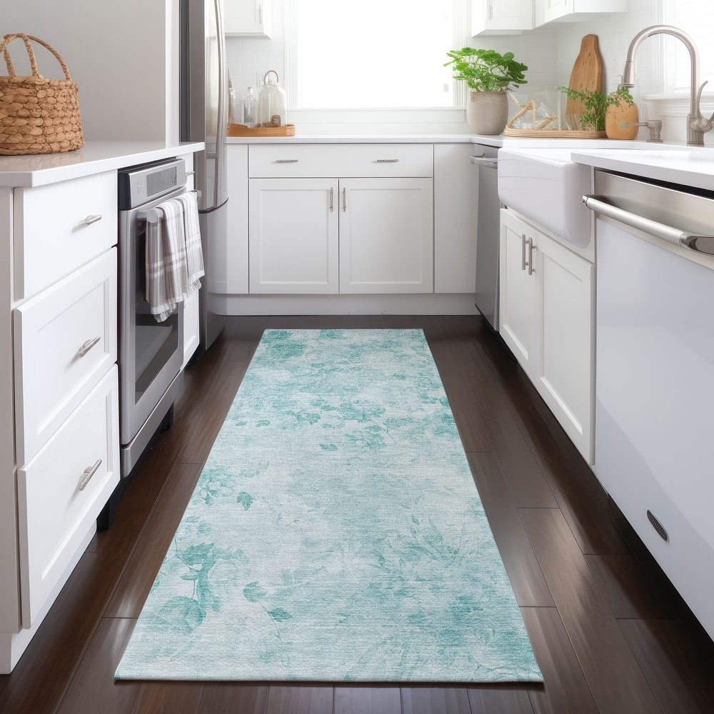 Machine Washable Indoor/ Outdoor Chantille Vanishing Floral Rug