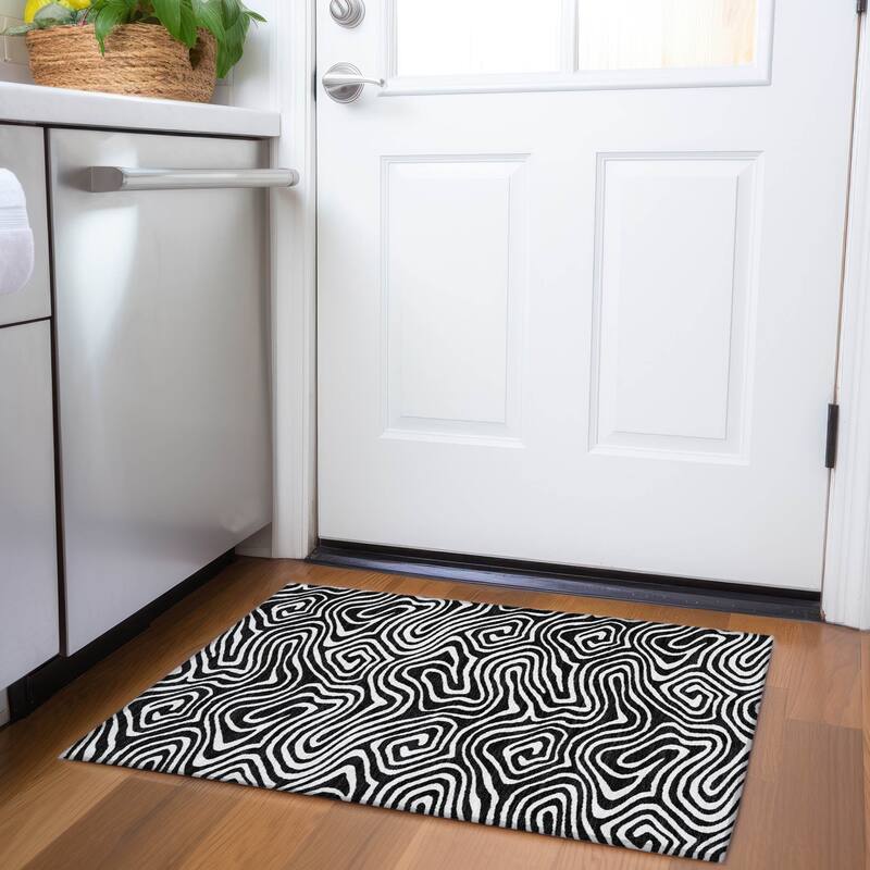 Premium Washable Super Soft Modern Maze Mayfield Rug - Black - 1'8" x 2'6"