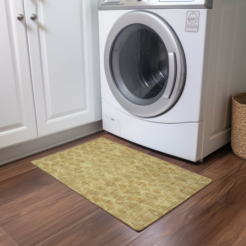 Machine Washable Indoor/ Outdoor Chantille Modern Boho Rug - Gold - 1'8" x 2'6"