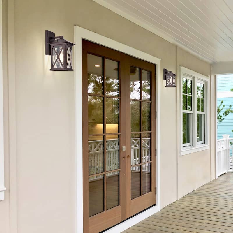 1-light Outdoor Wall Lantern