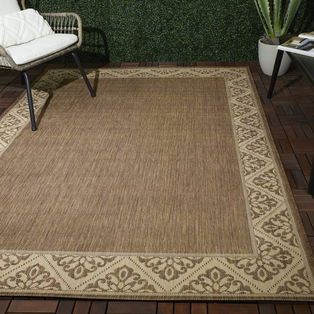 Signature Home Manor Border Indoor/Outdoor Area Rug