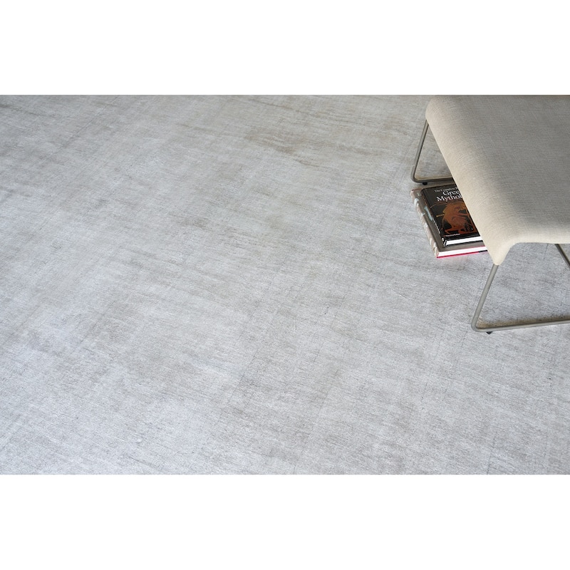 EXQUISITE RUGS Cloud Hand-loomed Wool/Bamboo Silk Ivory/Beige Area Rug.