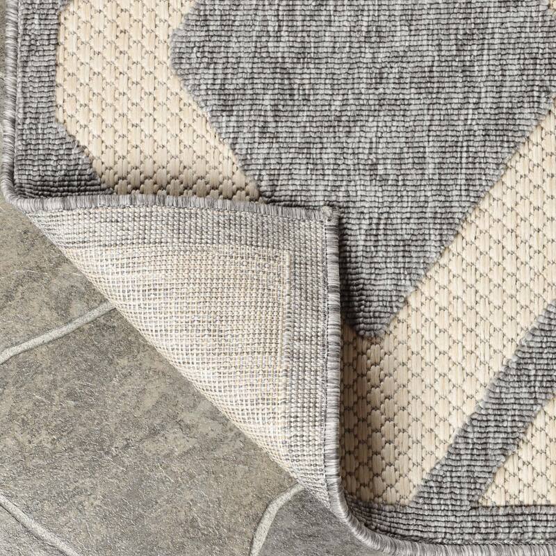 Superior Geometric Diamond Lattice Indoor Outdoor Area Rug
