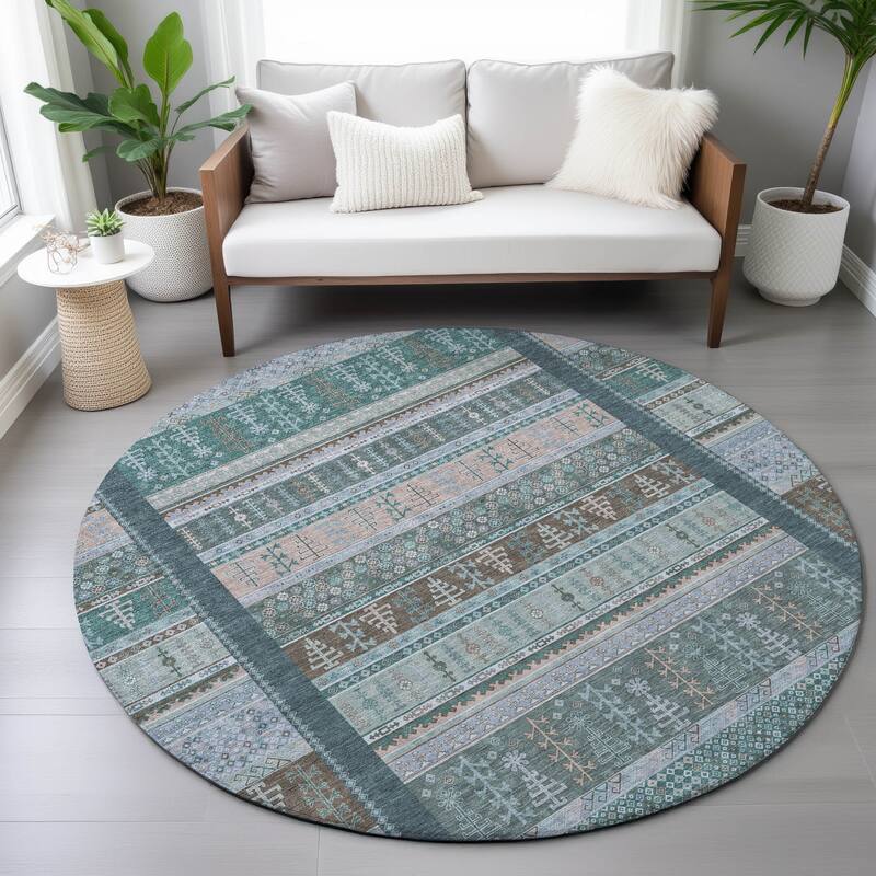 Machine Washable Indoor/Outdoor Global Kilim Chantille Rug