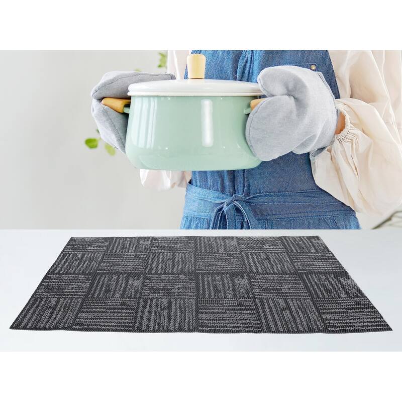 Set of 6 Placemats, Vinyl Placemats for Kitchen Dining Table Decor Washable Heat Resistant Table Placemats Wipeable Table Mat