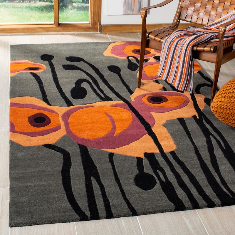 SAFAVIEH Handmade Soho Winter N.Z. Wool Rug - 5' x 8' - Grey/Orange
