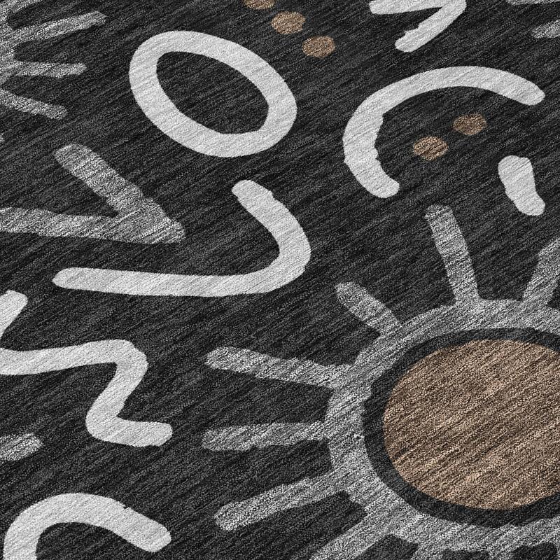 Machine Washable Indoor/ Outdoor Modern Sol Chantille Rug