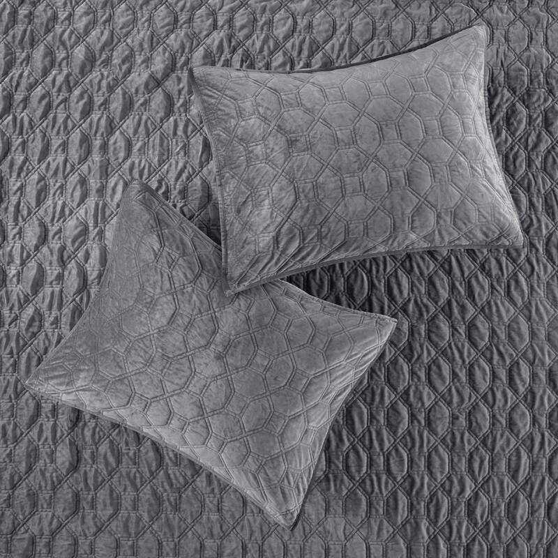 Madison Park Emery 3 Piece Velvet Quilt Set