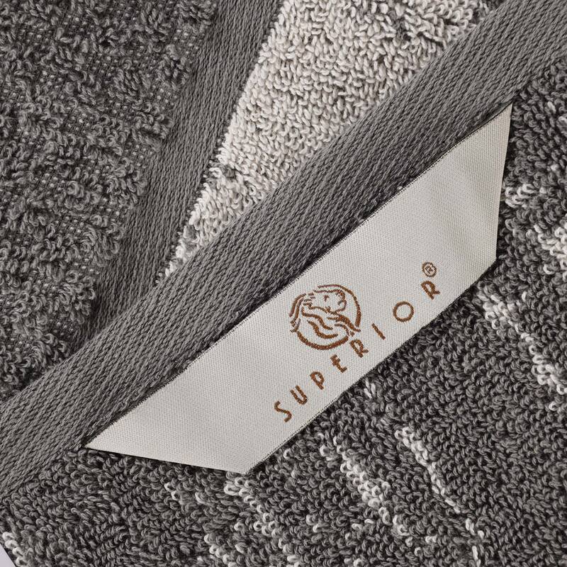 Superior Lodie Cotton Jacquard Solid and Two-Toned Bath Towel Set of 4