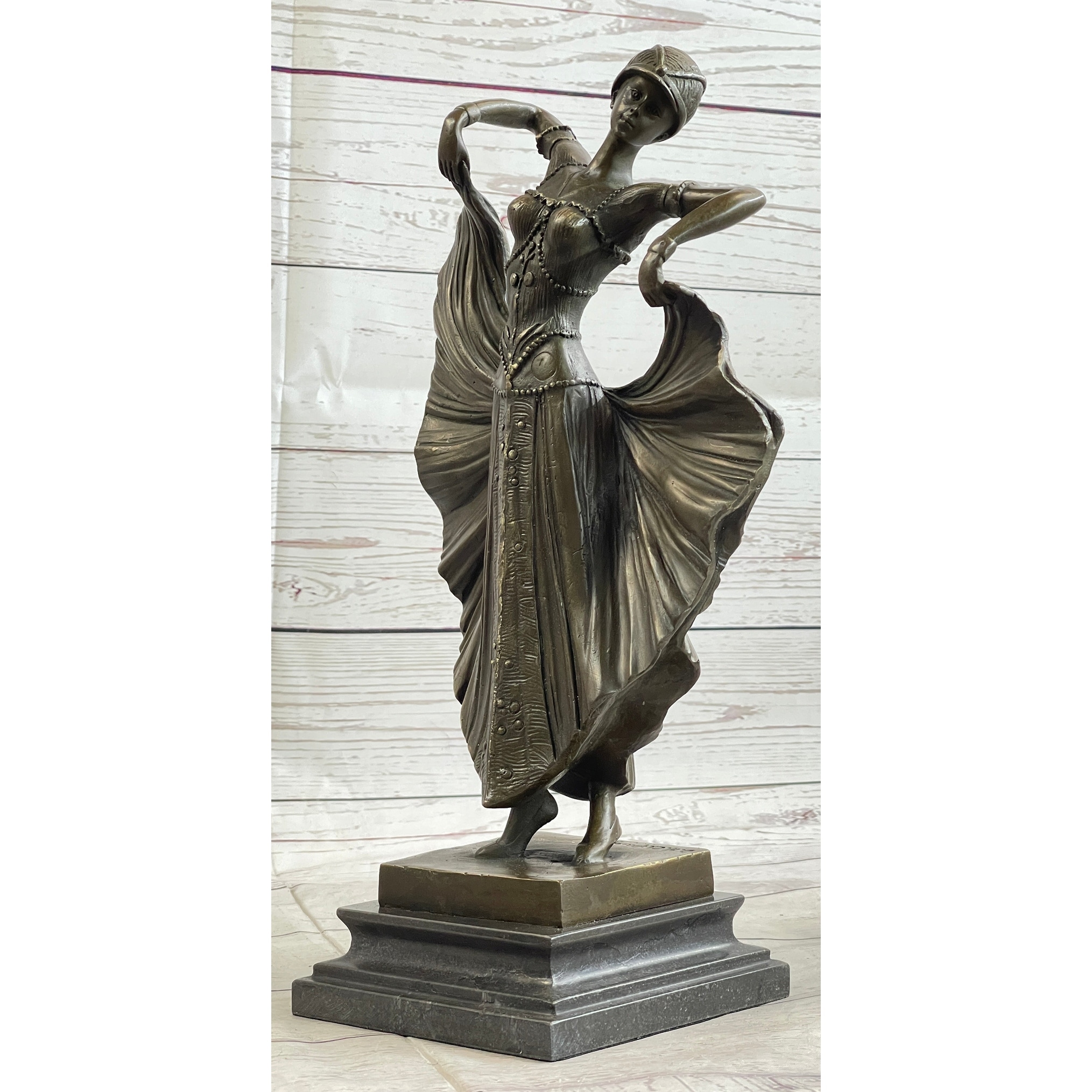 ブロンズ像　神　D.H. CHIPARUS DANCER　アールデコ　彫刻家 D.H. Chiparus Bronze Statue, gilded patination, enamel colors, 14