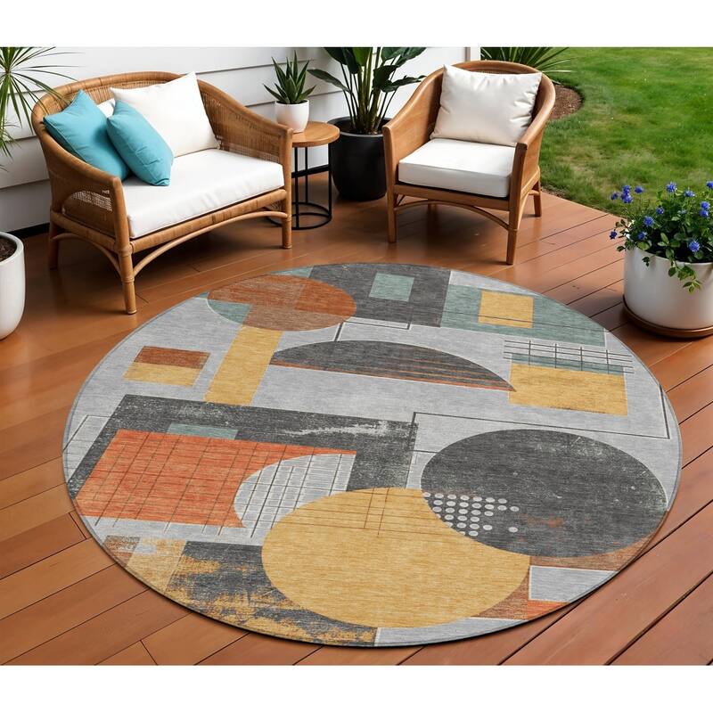 HomeRoots Geometric Modern Rectangle Outdoor Rug - 8' Round