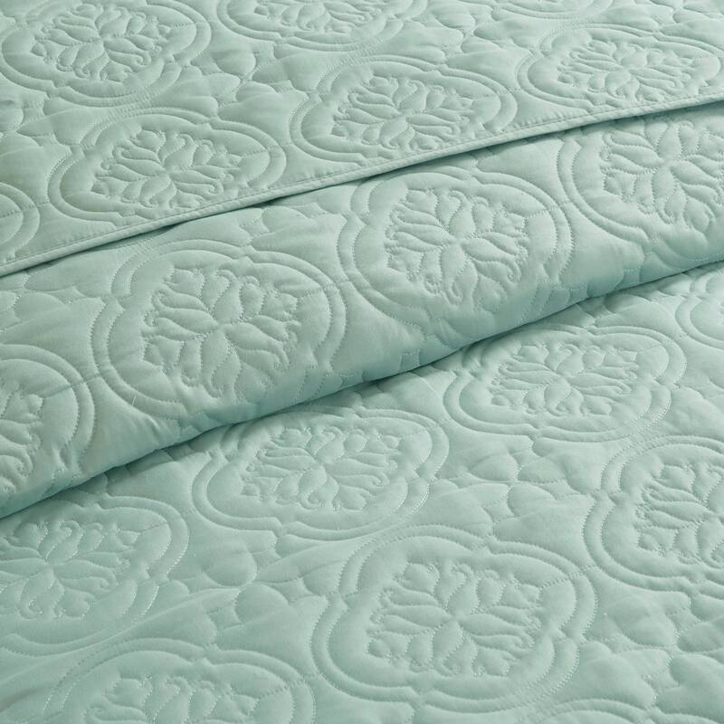 510 Design Hayley Oversized Solid Texture 3 Piece Reversible Bedspread Set