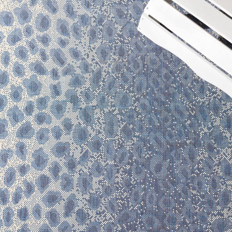 SAFAVIEH Courtyard Sanyi Indoor/ Outdoor Waterproof Patio Backyard Rug