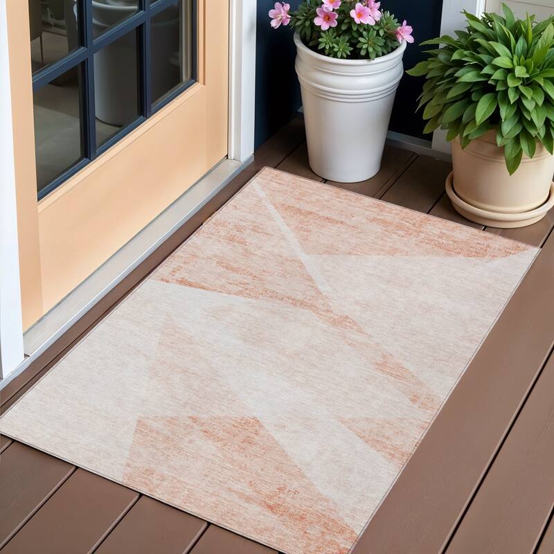 HomeRoots Abstract Transitional Rectangle Outdoor Rug - 3' x 5'