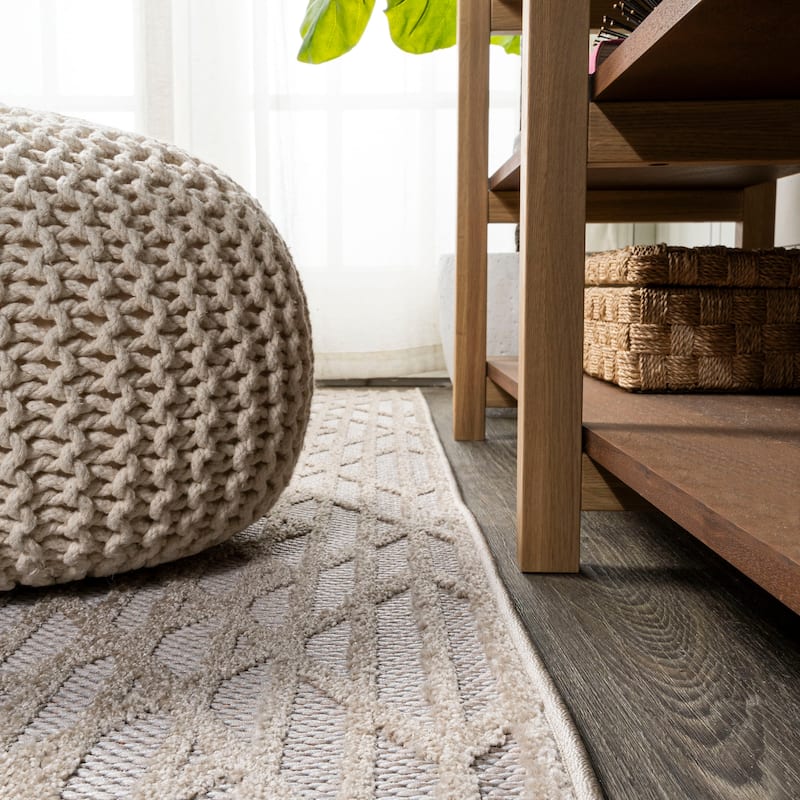 JONATHAN Y Jazz High-Low Pile Moroccan Diamond Modern Indoor/Outdoor Area Rug