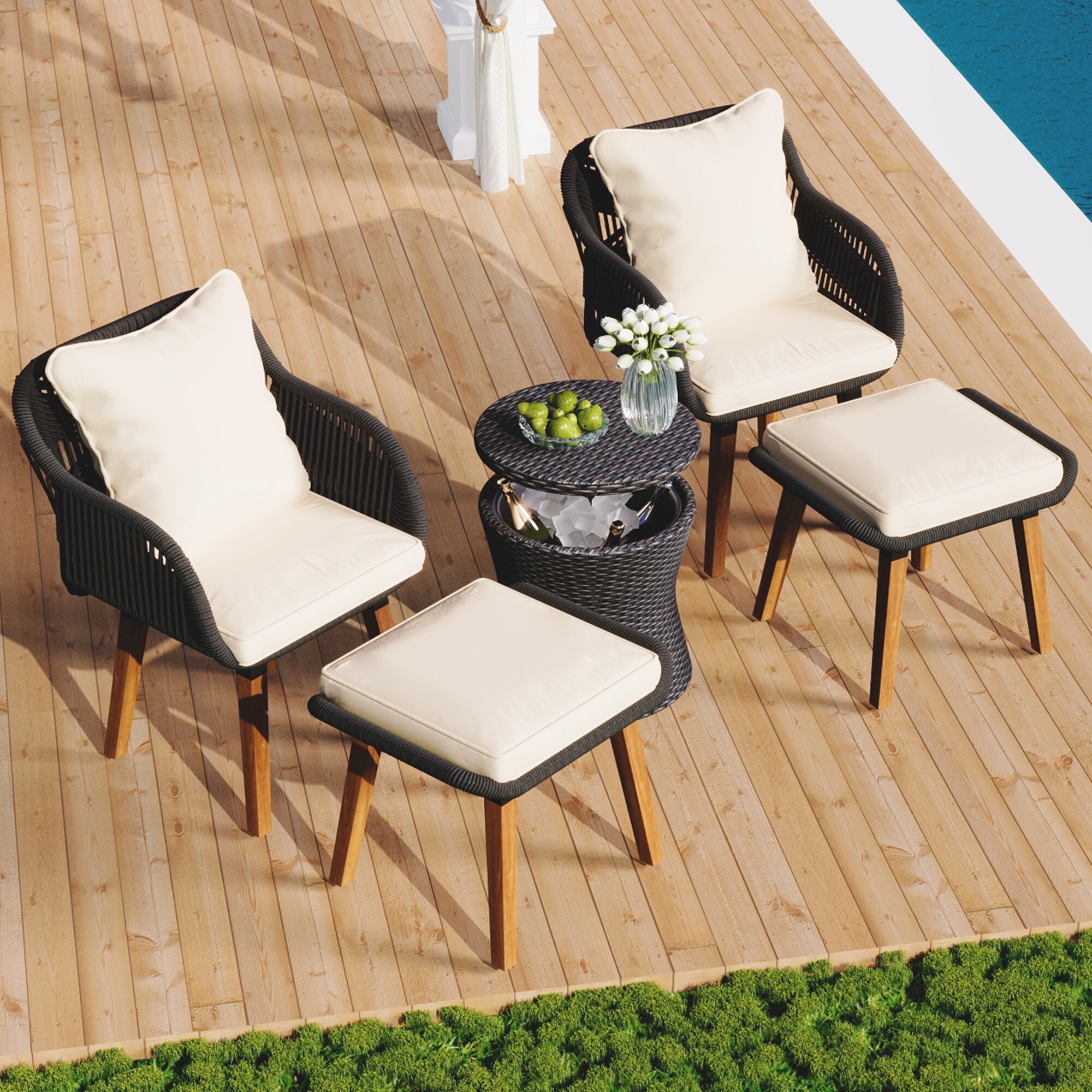 Wicker conversation chair top
