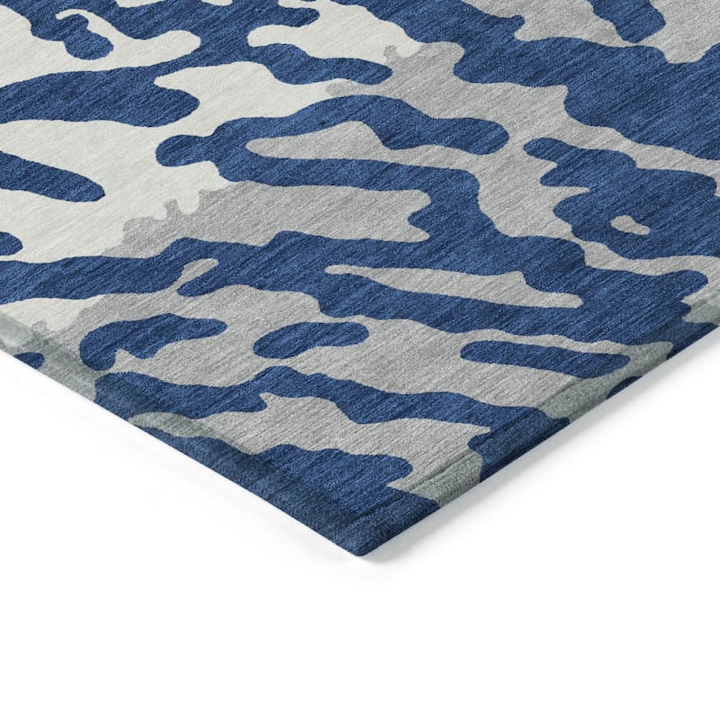 Machine Washable Indoor/ Outdoor Chantille Animal Print Abstract Rug