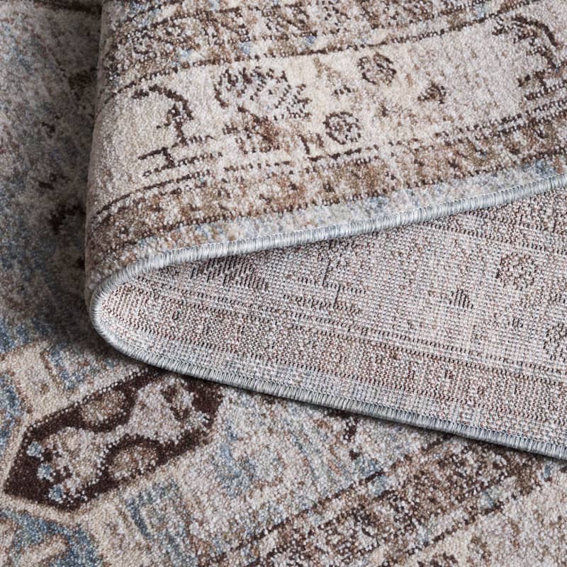 SAFAVIEH Antique Kamilla Glwadys Traditional Rug
