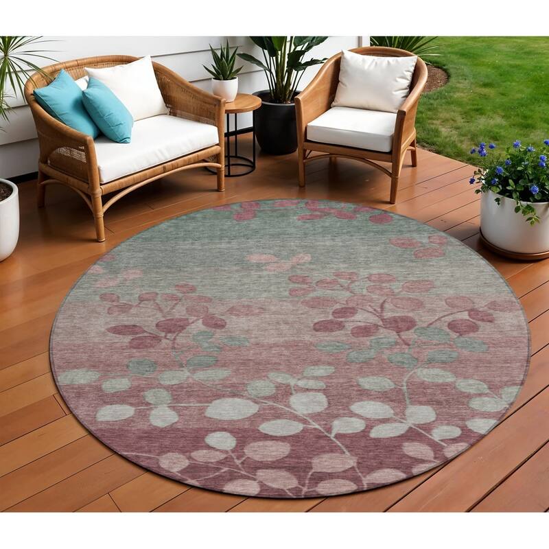 HomeRoots Floral Transitional Rectangle Outdoor Rug - 8' Round