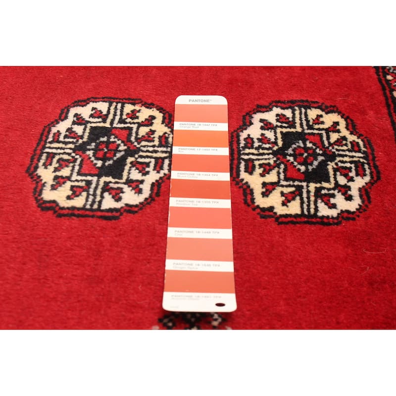 ECARPETGALLERY Hand-knotted Peshawar Bokhara Red Wool Rug - 4'6 x 7'1