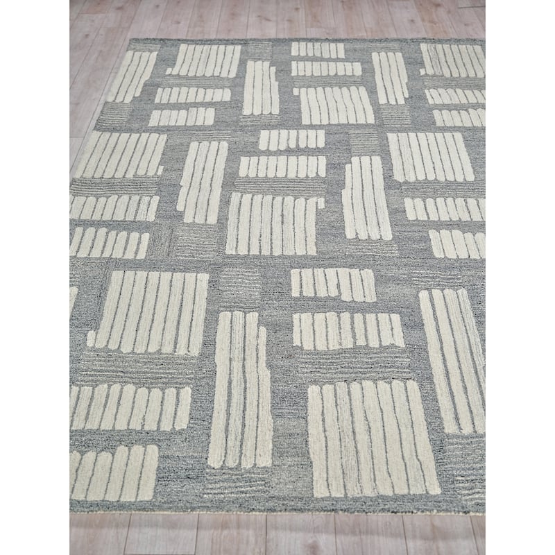 Naturals Handmade New Zealand Wool in Ivory/Silver Area Rug