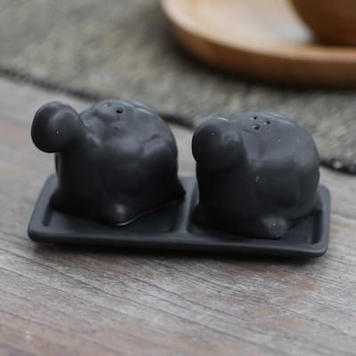 Novica Handmade Tortoise Friends In Black Ceramic Salt And Pepper Set