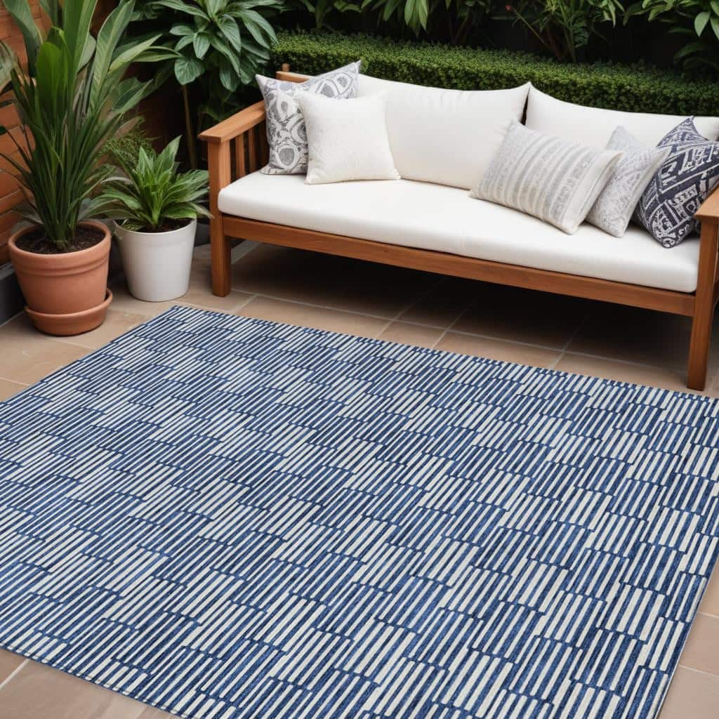 HomeRoots Geometric Transitional Rectangle Outdoor Rug