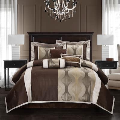 Grand Avenue Daniella 7-Piece Modern Geometric Comforter Set