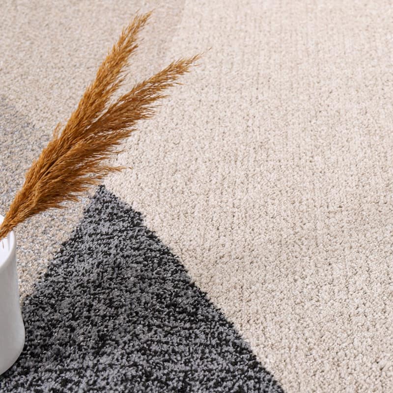 Modern Area Rug with Geometric Design in Beige Grey Cream