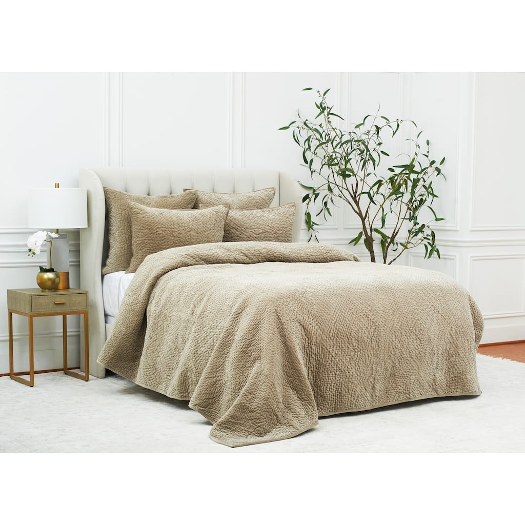 Vela French Grey Queen Quilt