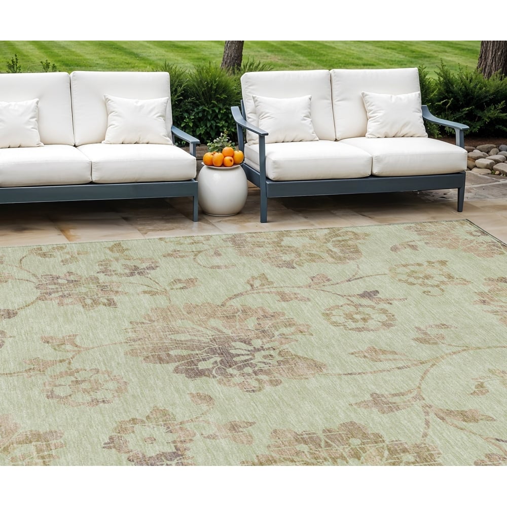 HomeRoots Floral Transitional Rectangle Outdoor Rug