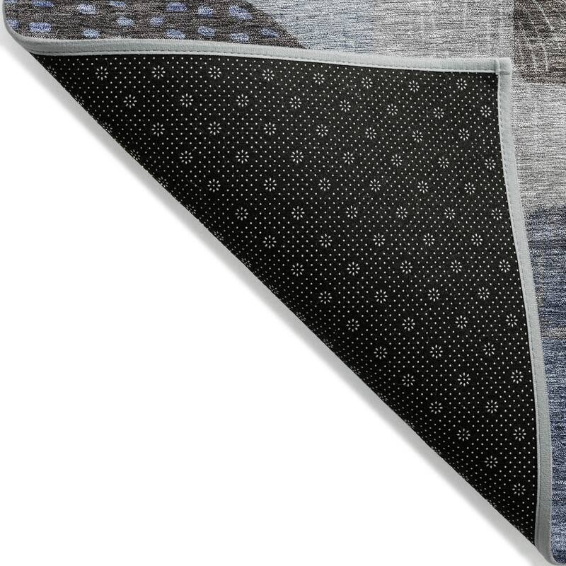 HomeRoots Geometric Transitional Rectangle Outdoor Rug