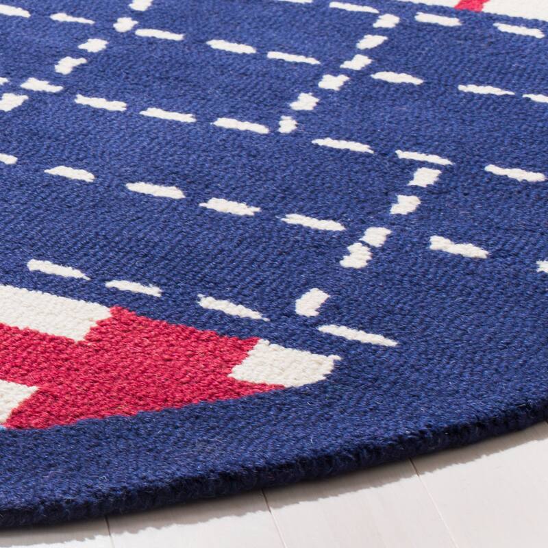 SAFAVIEH Handmade Kids Zarifa Wool Rug
