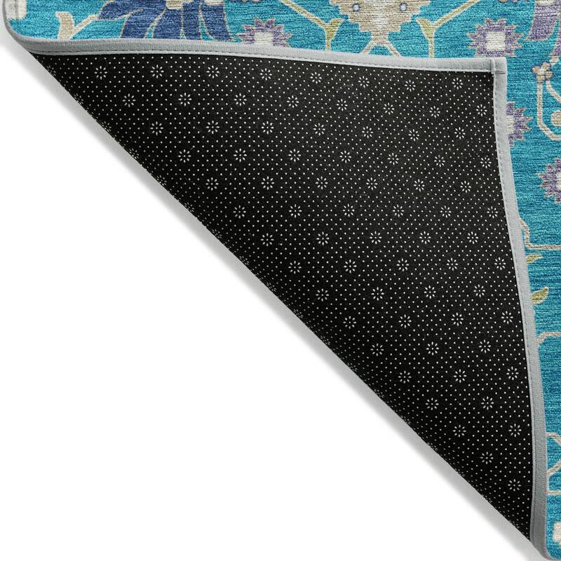 Machine Washable Indoor/ Outdoor Global Traditional Chantille Rug