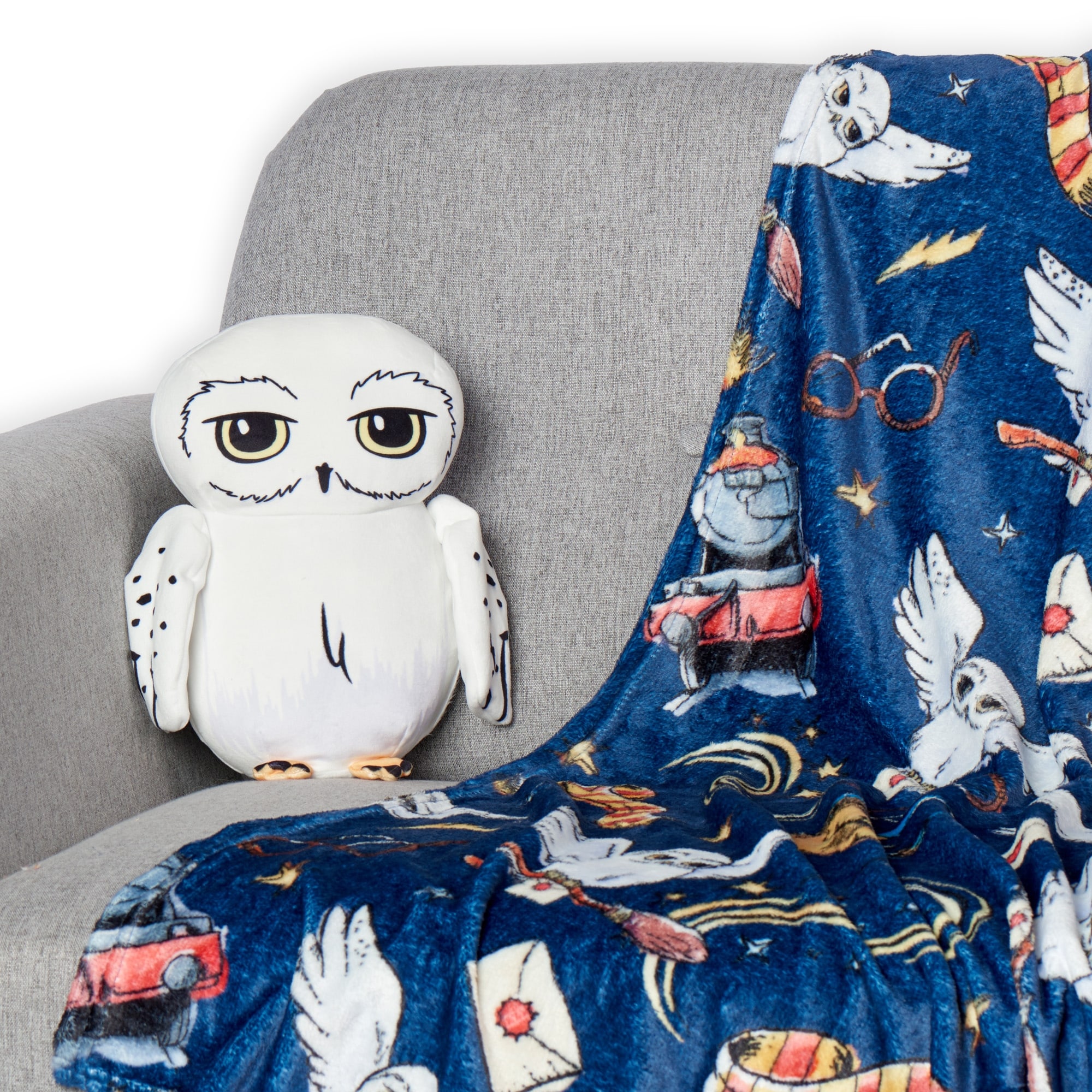 Warner Brothers Harry Potter Silk Touch Throw Blanket and 11 Inch Hugger Set 50 x 60 Hedwig
