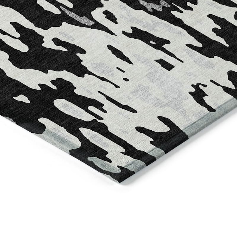 Machine Washable Indoor/ Outdoor Abstract Contemporary Chantille Rug