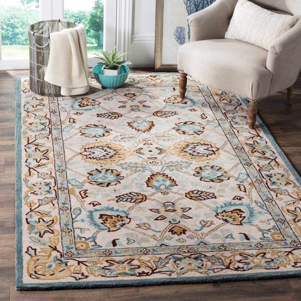 SAFAVIEH Handmade Antiquity Verene Traditional Oriental Wool Rug