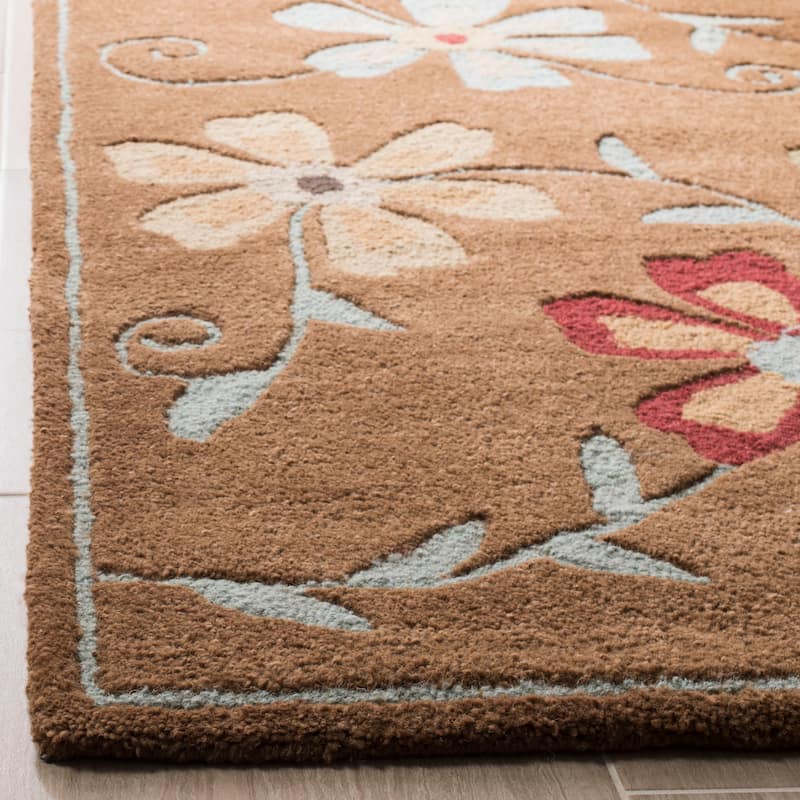 SAFAVIEH Handmade Blossom Jayasri Modern Floral Wool Rug
