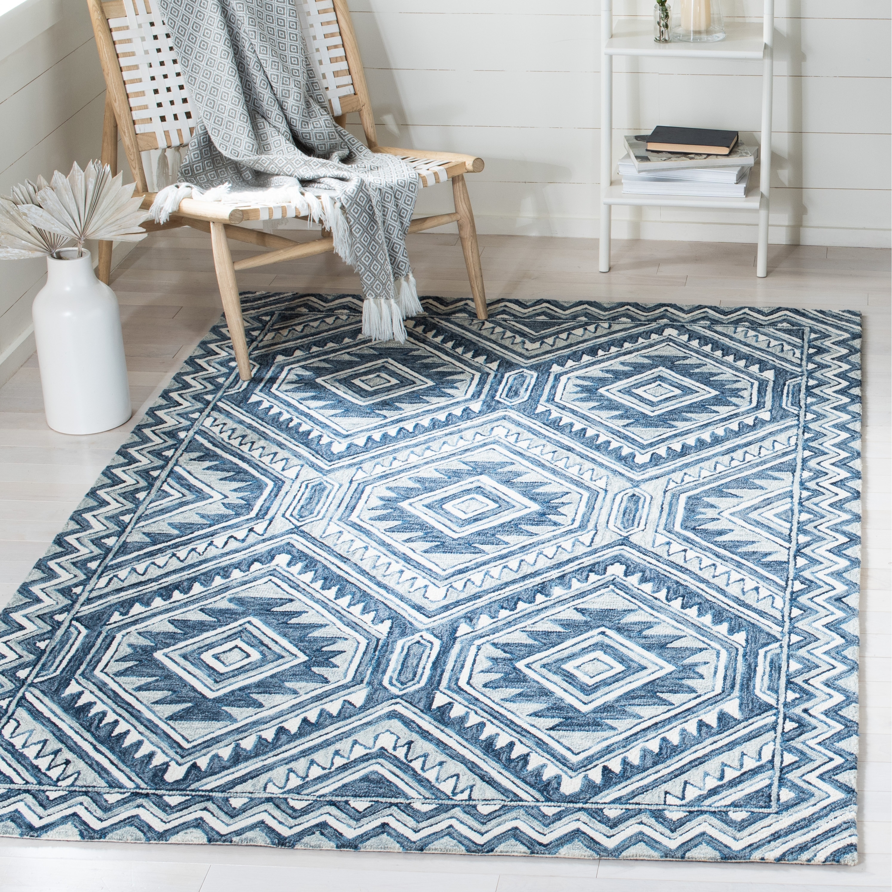 SAFAVIEH Handmade Metro Selima French Country Wool Rug