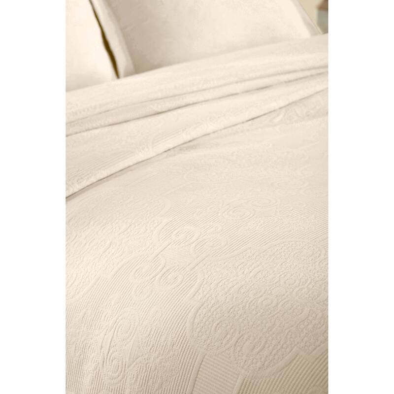 Superior Florin Jacquard Scrolling Medallion Cotton Bedspread Set