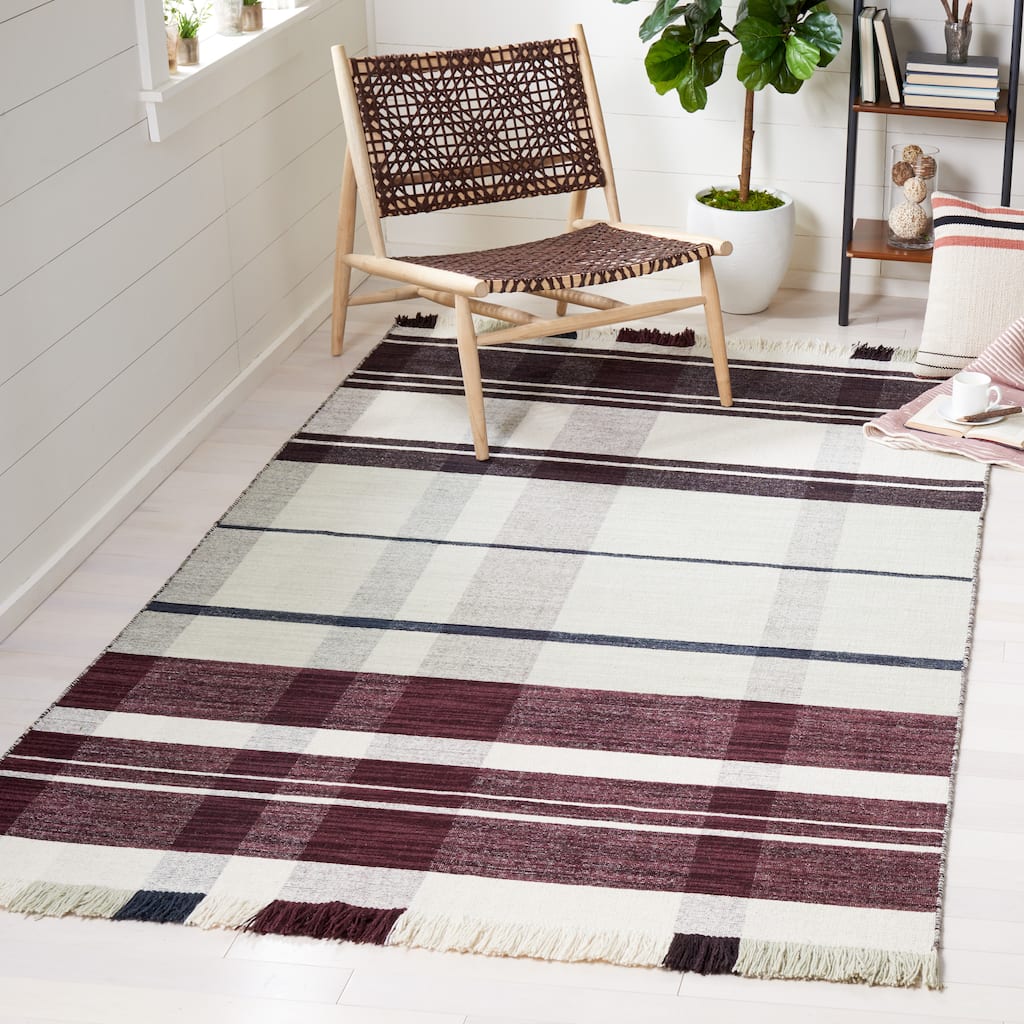 SAFAVIEH Striped Kilim Huldah Wool Fringe Rug