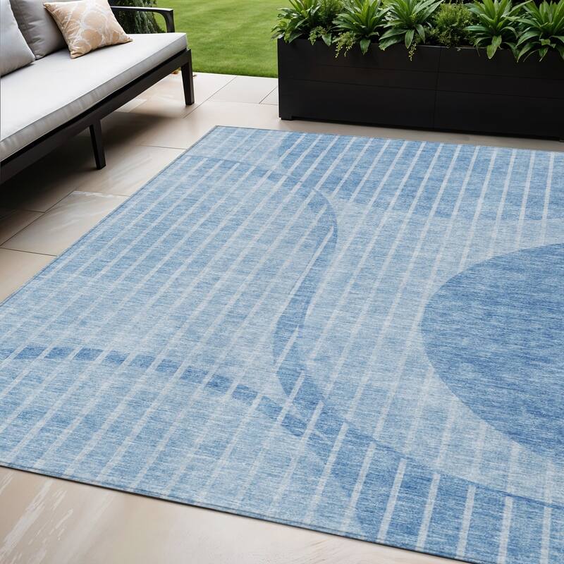 HomeRoots Striped Transitional Rectangle Outdoor Rug - 5' X 8'