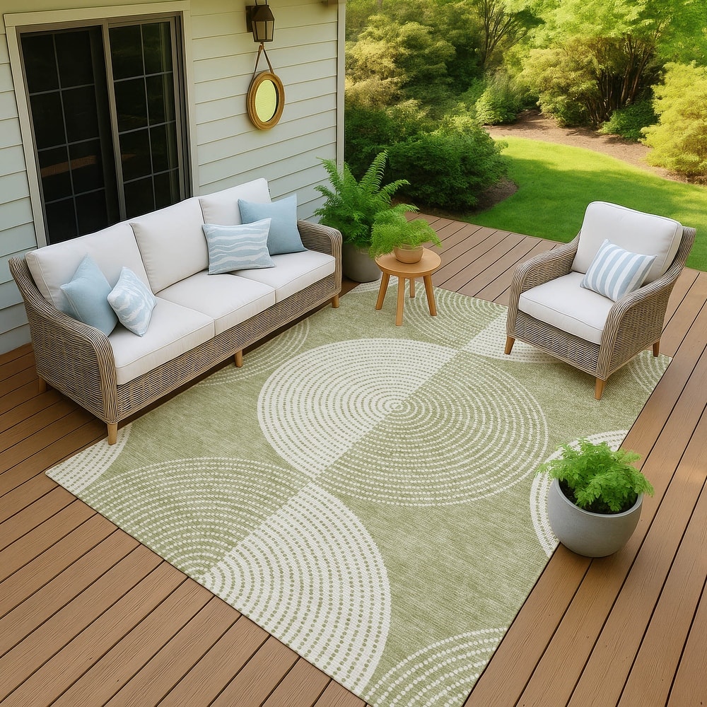 Machine Washable Indoor/ Outdoor Geo Circles Chantille Rug