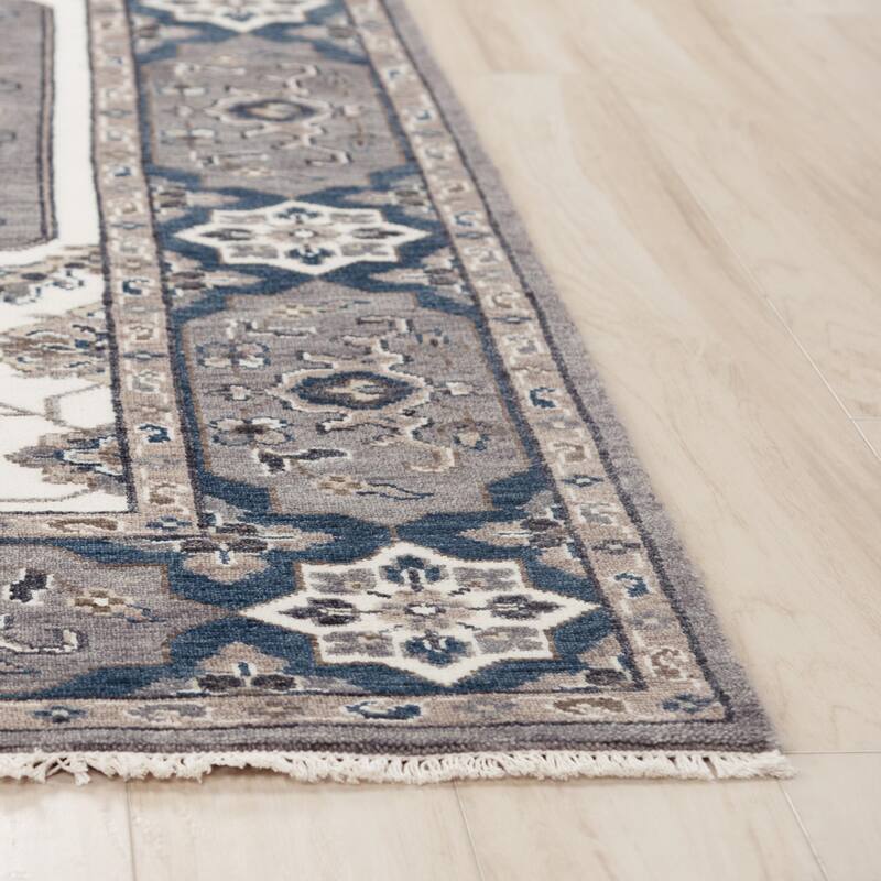 Alora Decor Greek Transitional Gray/Ivory Wool Area Rug