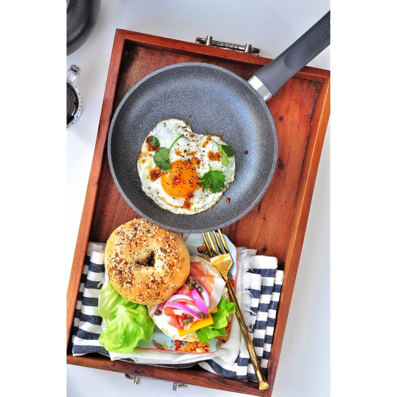 IMUSA Gusto 8 in Fry Pan in Gray