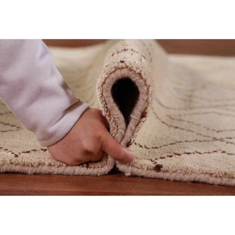 Hand Knotted Oriental 100% Wool Carpet Modern Geometric Beige & Ivories Moroccan Area Rug - 8' 0'' X 5' 0''