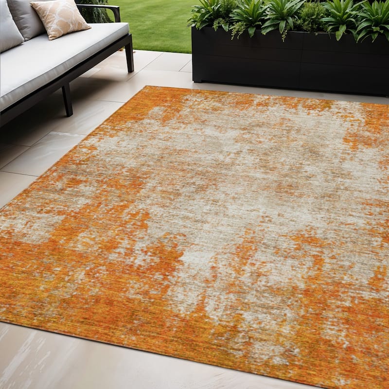 HomeRoots Abstract Transitional Rectangle Outdoor Rug - 5' X 8'